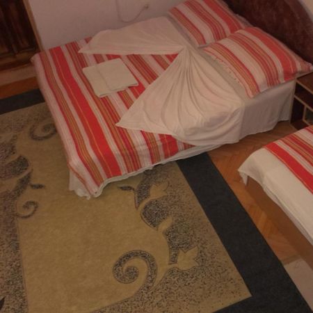 Apartments & Hostel Zdrava Hrana Mostar Luaran gambar