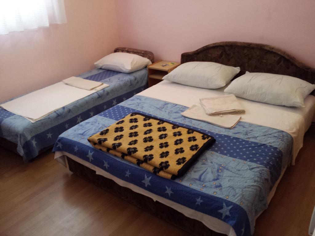 Apartments & Hostel Zdrava Hrana Mostar Bilik gambar