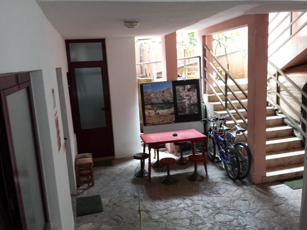 Apartments & Hostel Zdrava Hrana Mostar Luaran gambar