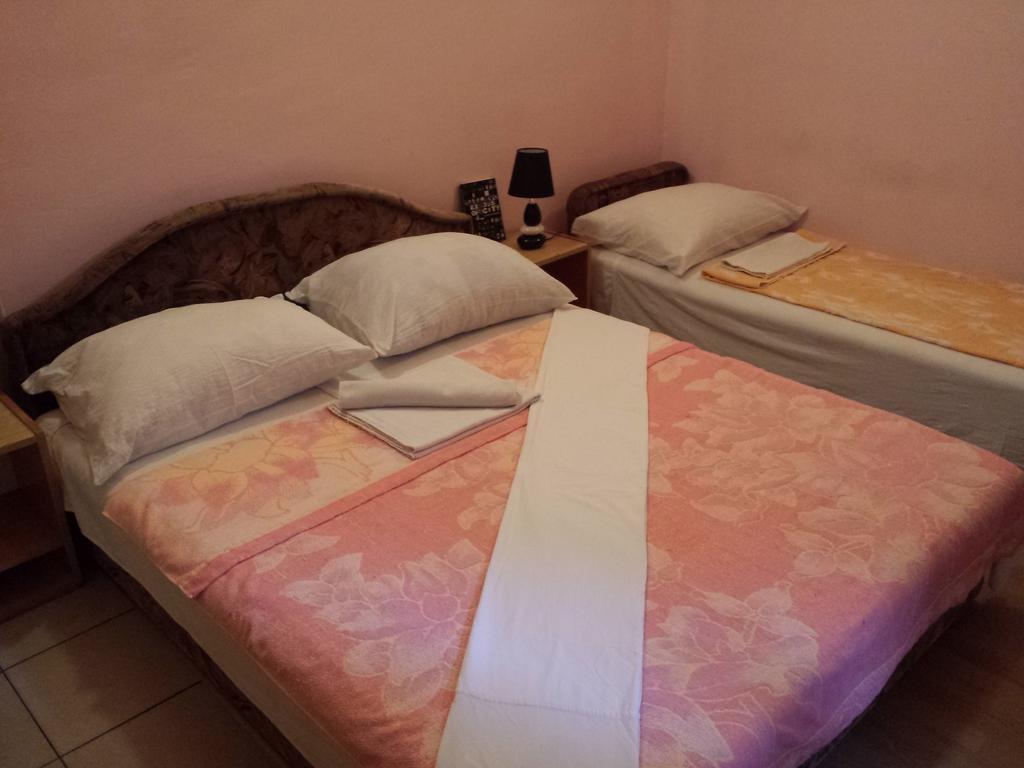 Apartments & Hostel Zdrava Hrana Mostar Bilik gambar